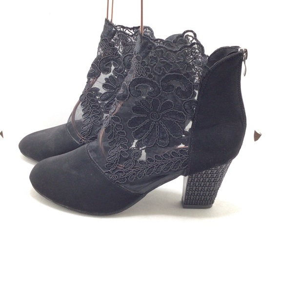 NWOB Womens Black Embroidered Lace Victorian Style Zip Up Booties Size 8.5 - Picture 12 of 13
